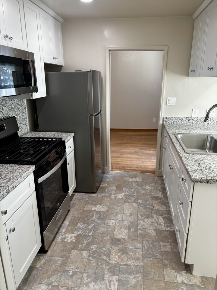 37037 Oak St #1 - Photo 3 of 13