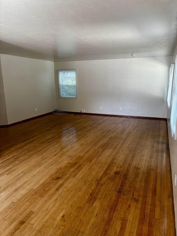 37037 Oak St #1 - Photo 6 of 13