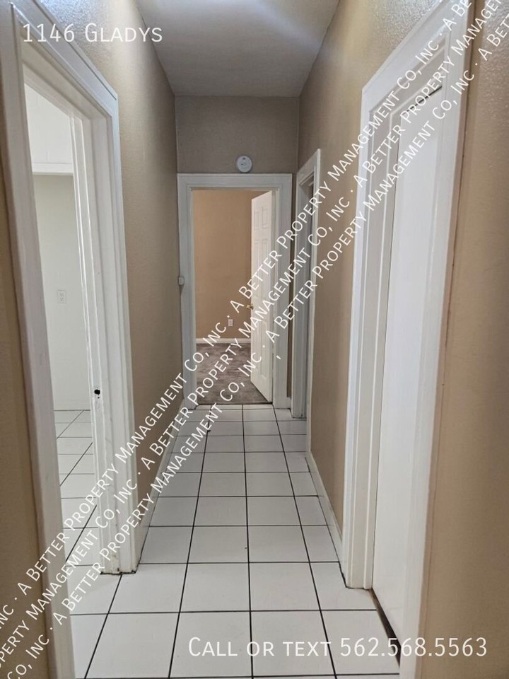 1146 Gladys Ave - Photo 4 of 18