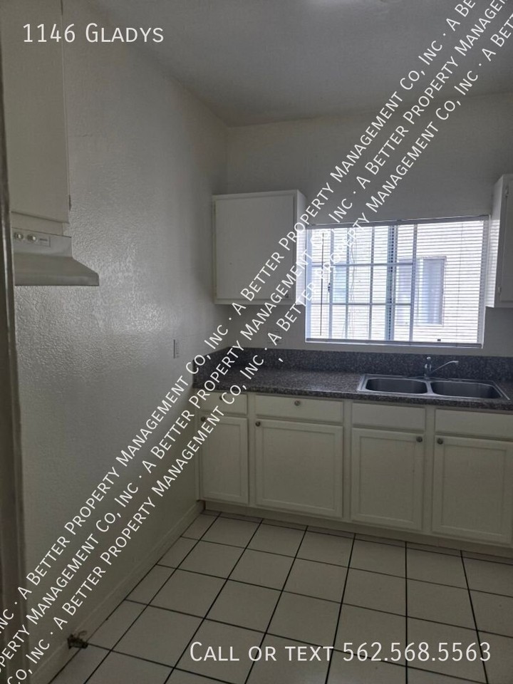 1146 Gladys Ave - Photo 5 of 18