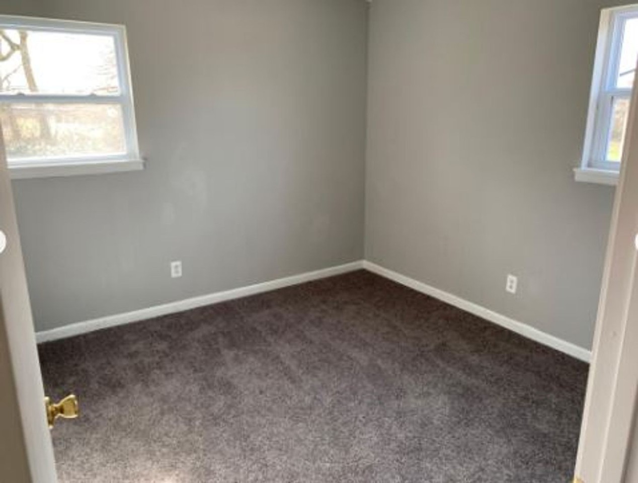 924 Ward Dr - Photo 4 of 9