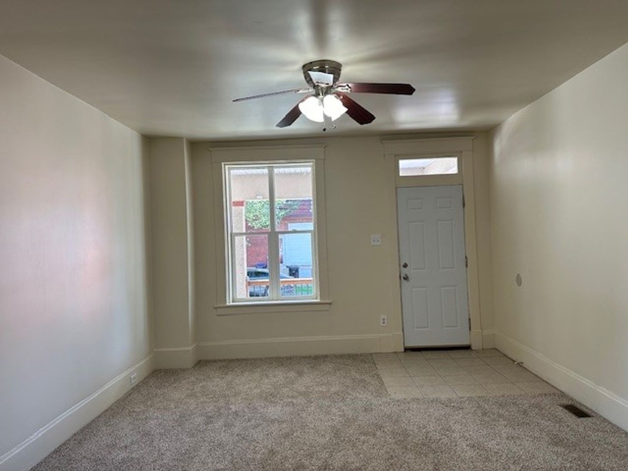 344 Woodbine St - Photo 3 of 12