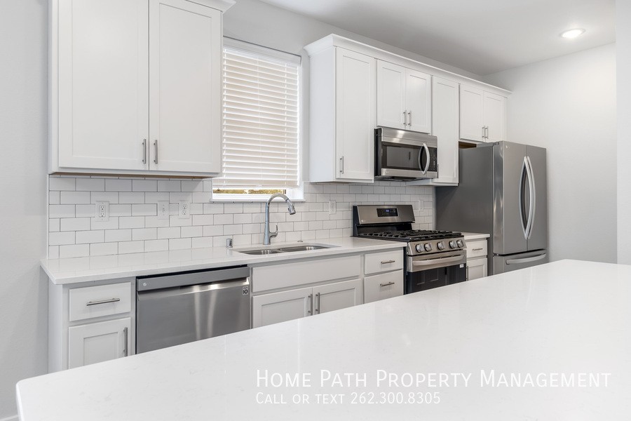 3904 19th St - Photo 3 of 24