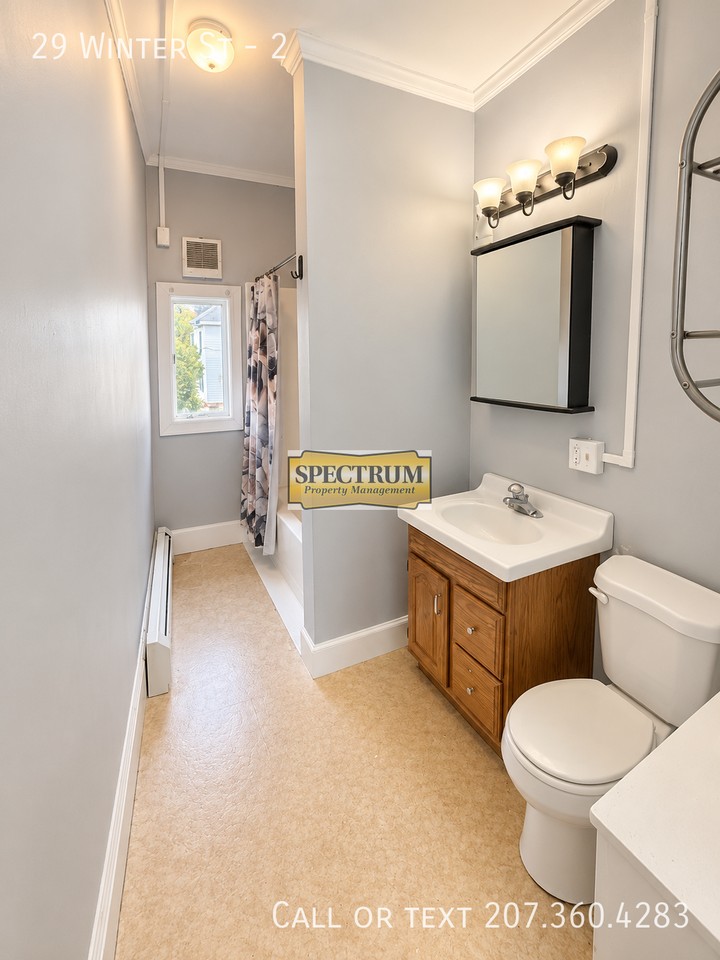 29 Winter St #2 - Photo 4 of 8