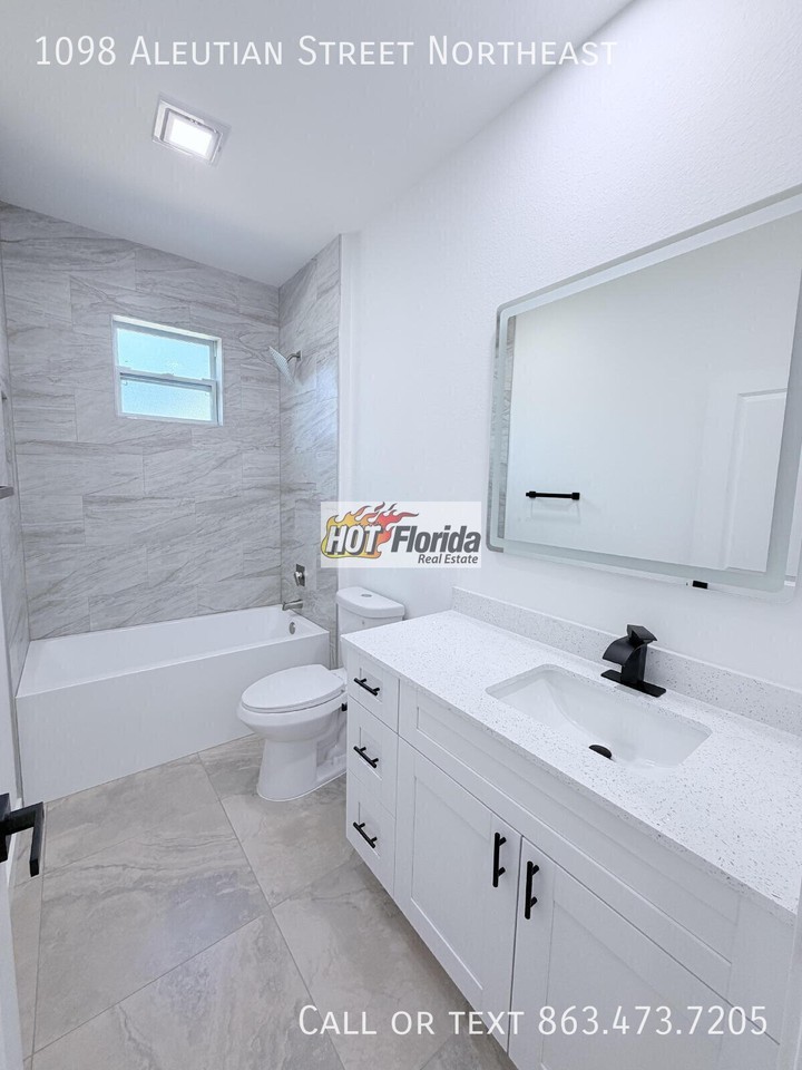 1098 Aleutian St Ne - Photo 3 of 23