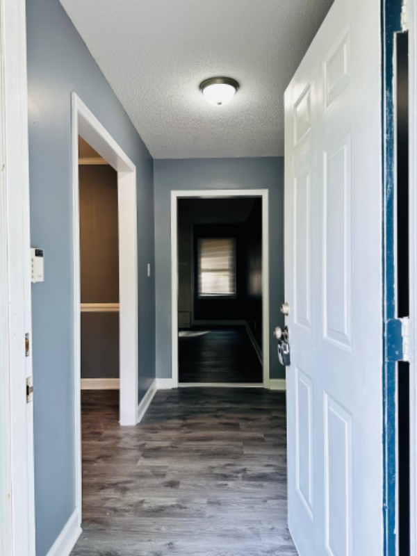712 Lancelot Dr - Photo 3 of 17