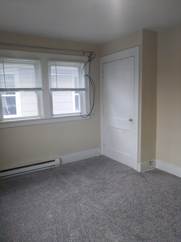 4414 8th Ave #4 - Photo 3 of 10