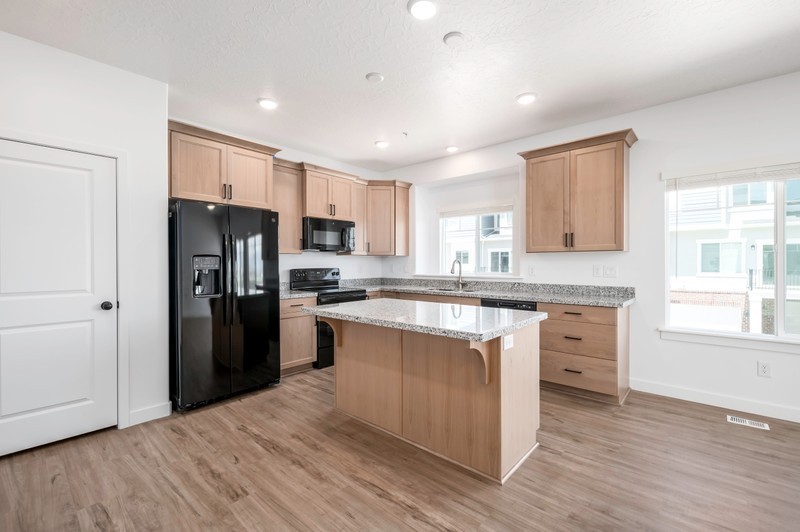 4205 W Dead Horse Ct - Photo 3 of 21