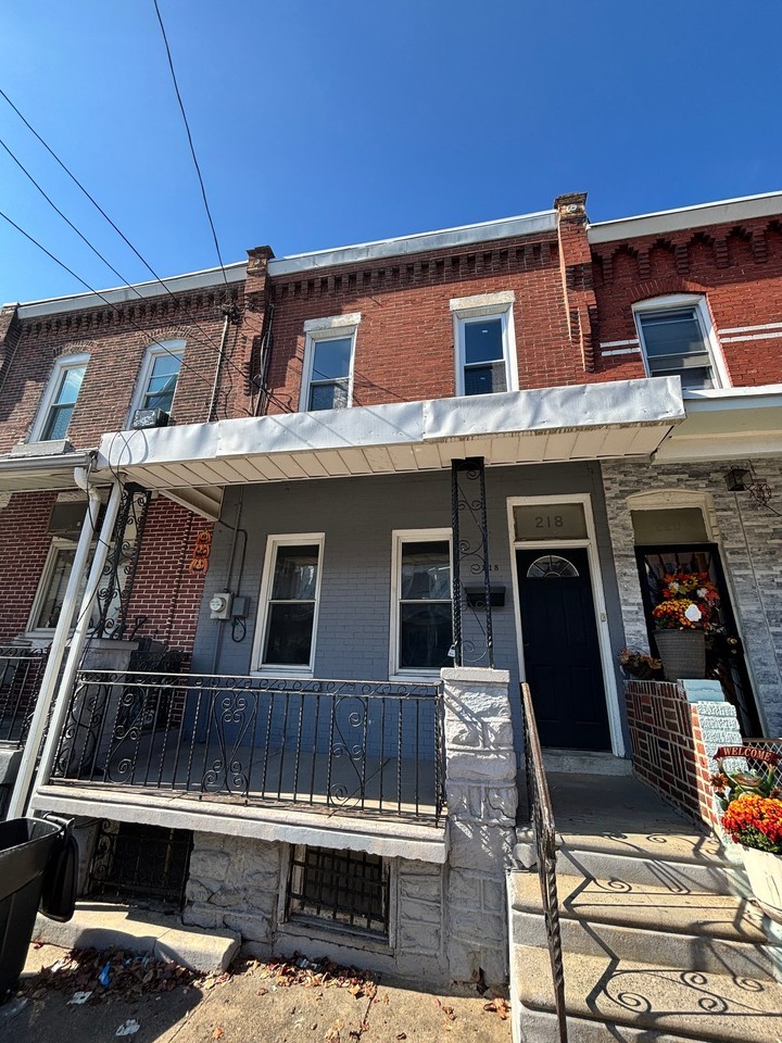 218 N Gross St - Photo 2 of 19
