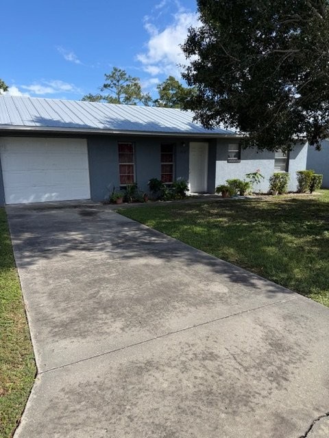 312 E Phoenix St - Photo 2 of 12