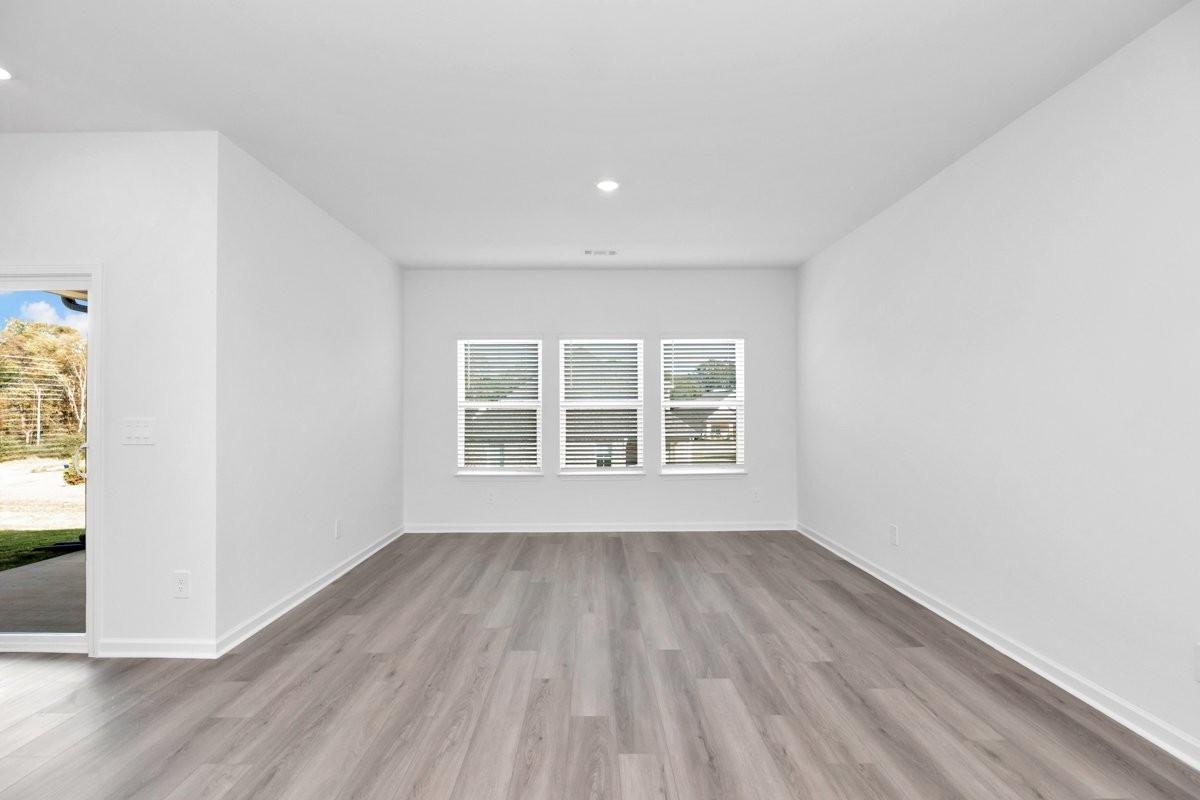 82 Wilcot Rd - Photo 4 of 20