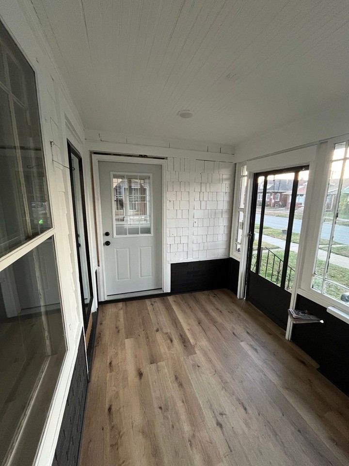 1407 Lake Ave - Photo 2 of 10
