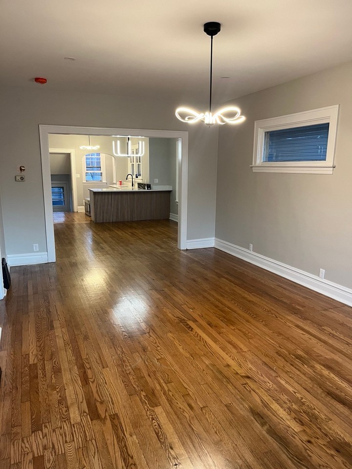 1407 Lake Ave - Photo 3 of 10