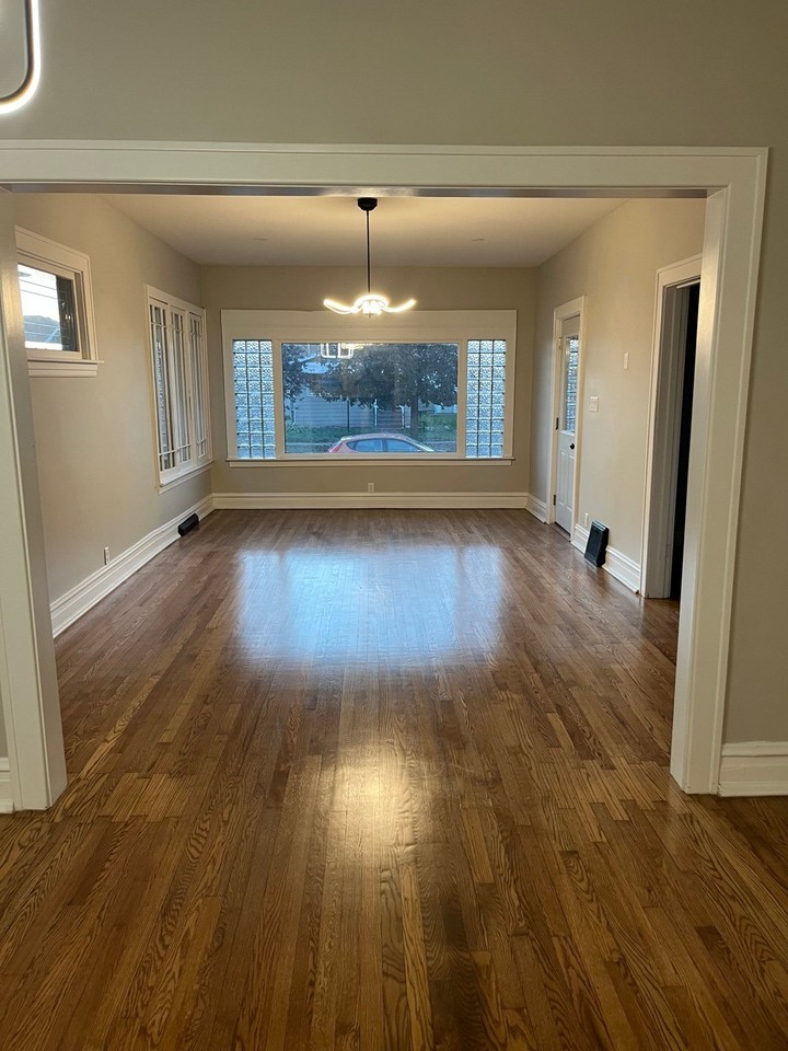 1407 Lake Ave - Photo 4 of 10