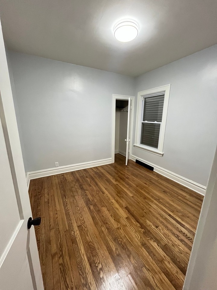 1407 Lake Ave - Photo 7 of 10