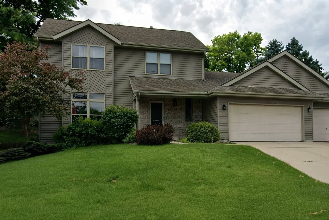 743 Cambridge Dr