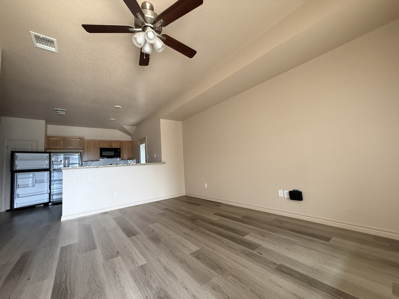 6205 Twist leaf Ln # B - Photo 2 of 18