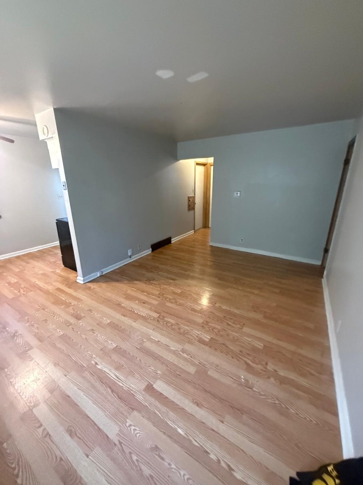 1613 W Bolivar Ave #1 - Photo 2 of 5