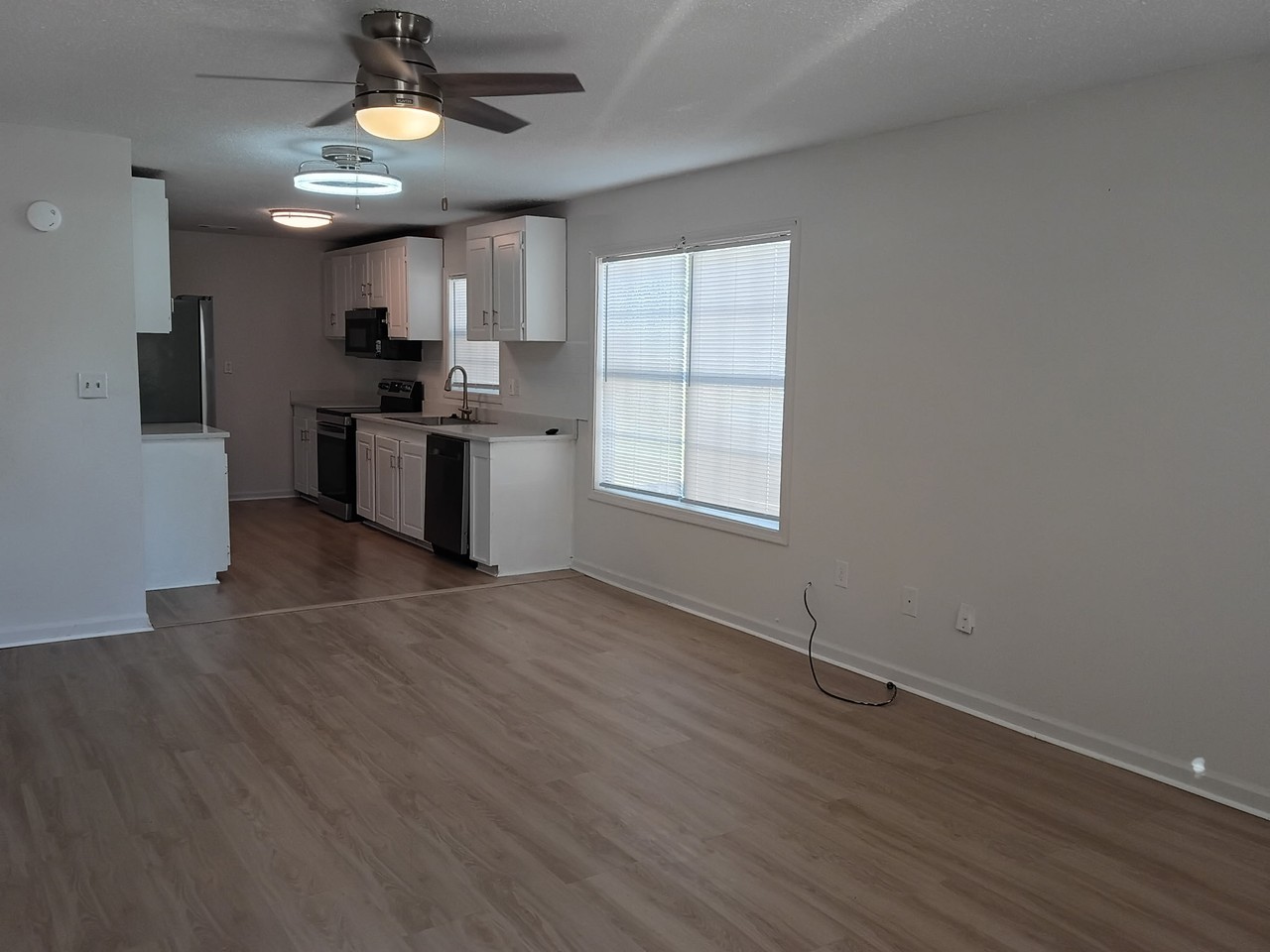 501 E Spring St #2 - Photo 7 of 12