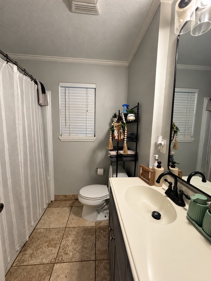 750 Connecticut St #1 - Photo 4 of 9