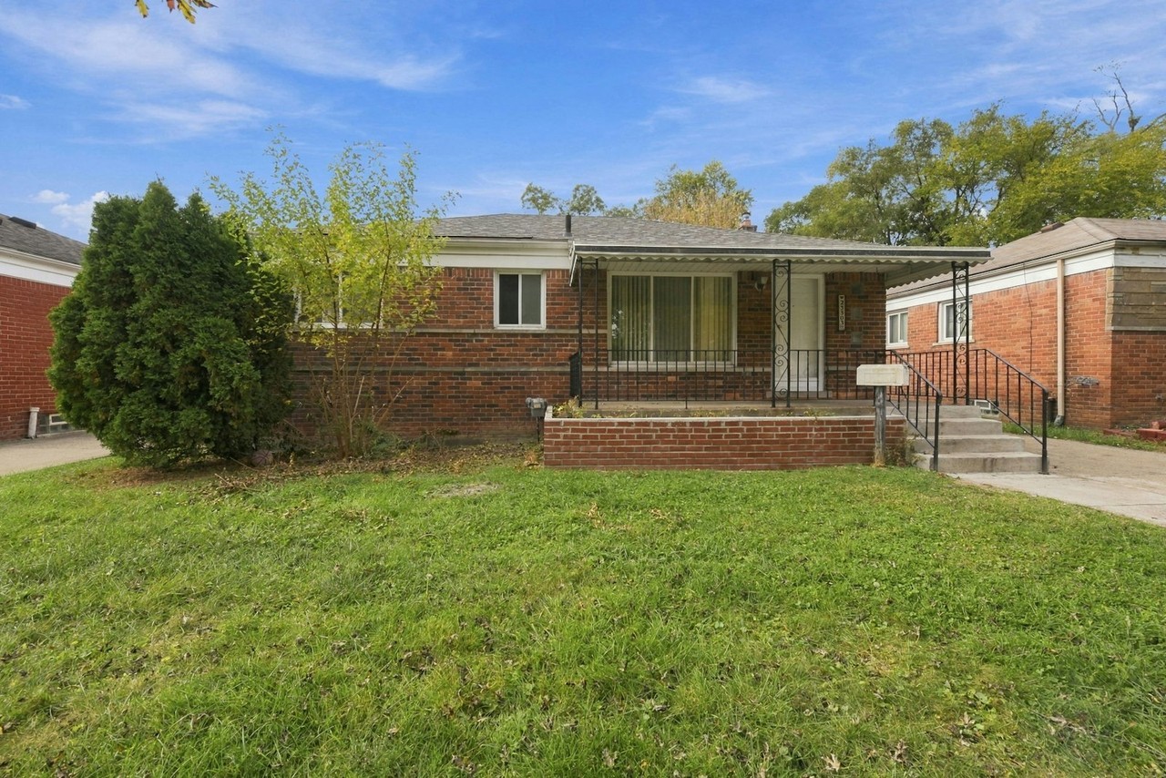 23303 Teppert Avenue - Photo 2 of 29