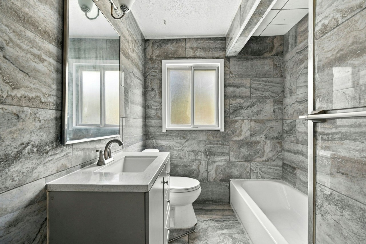23303 Teppert Avenue - Photo 6 of 29