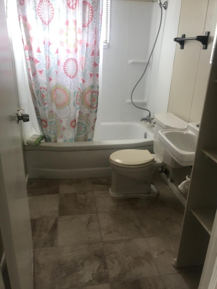 4308 Se 15th Ave - Photo 3 of 6