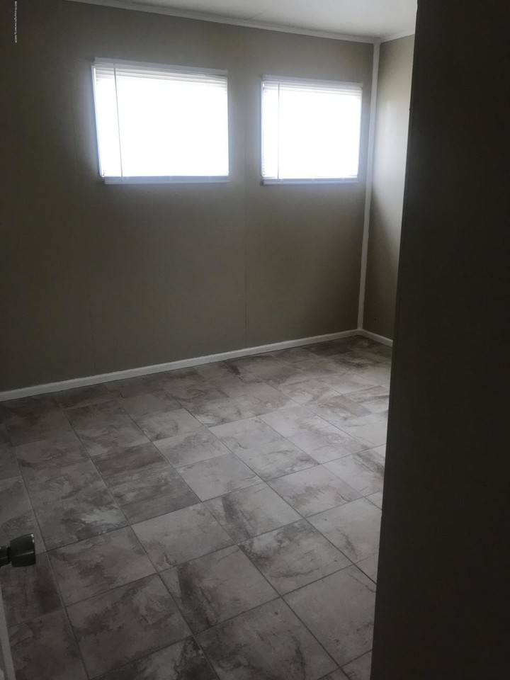 4308 Se 15th Ave - Photo 5 of 6