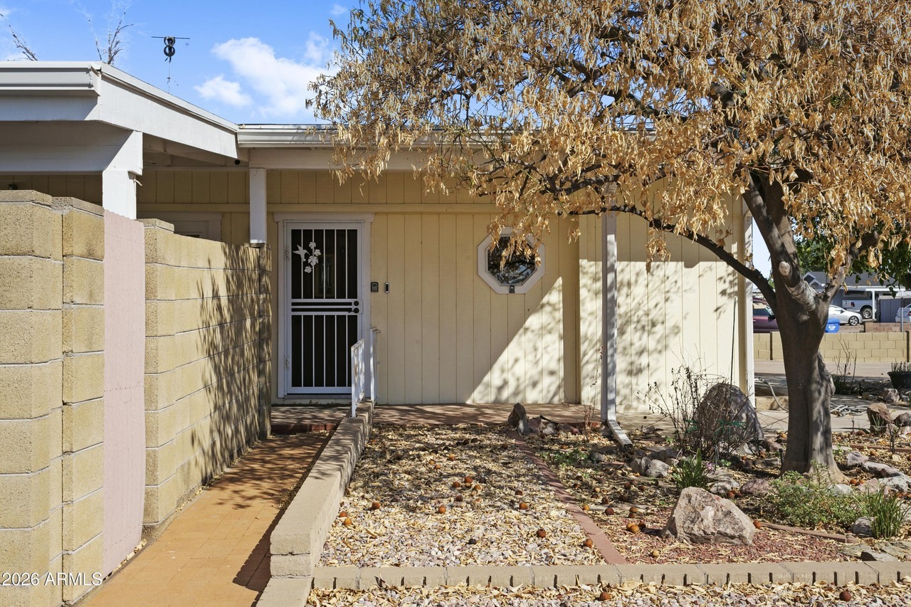 18204 N 2nd Pl - Photo 2 of 25