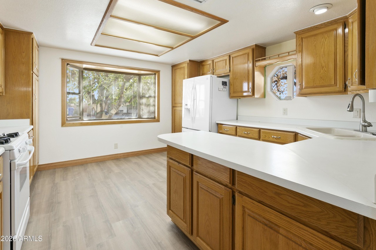 18204 N 2nd Pl - Photo 6 of 25