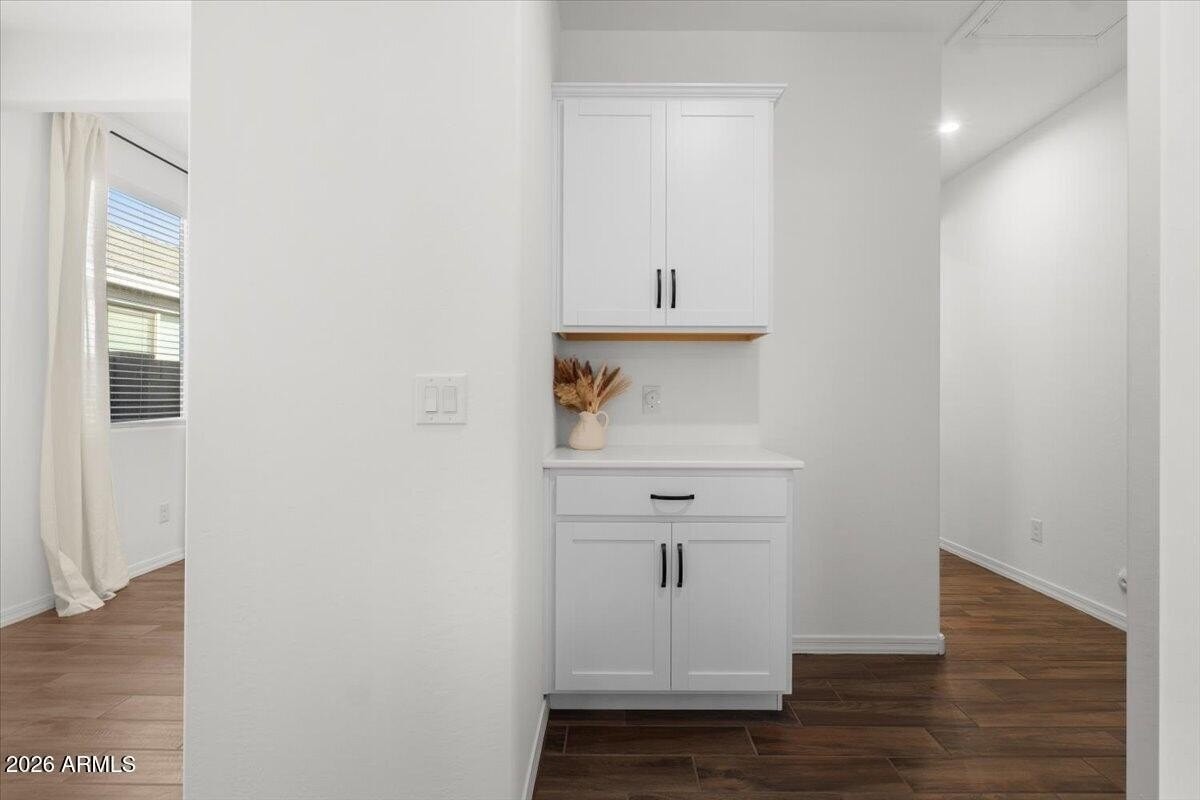 19145 W San Miguel Ave - Photo 6 of 23