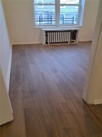 featured image of 934 E 92nd St