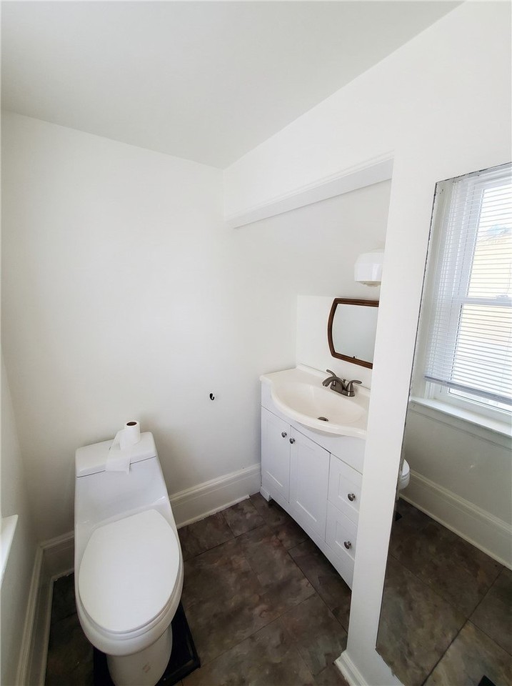 96 Rutgers St - Photo 4 of 5