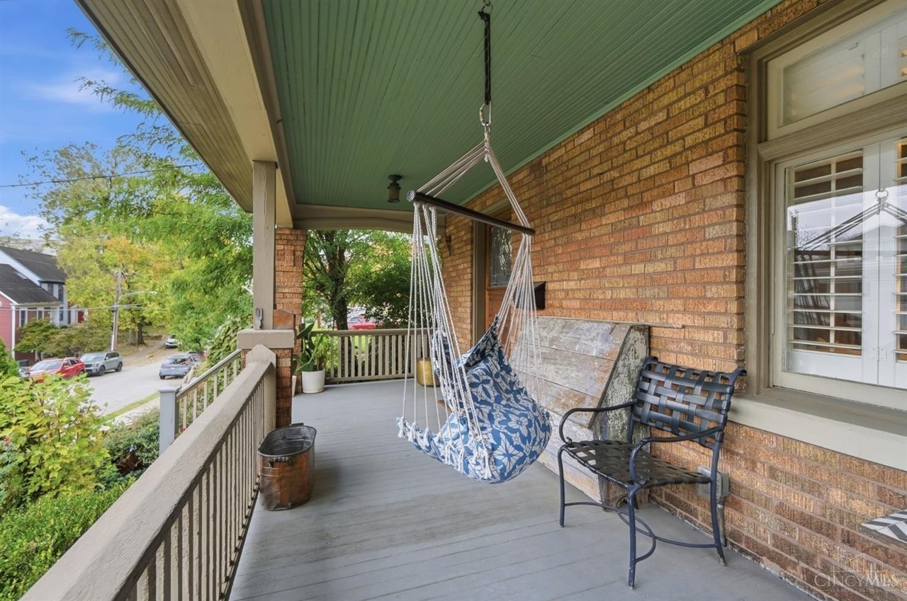 1340 Fleming St - Photo 4 of 50