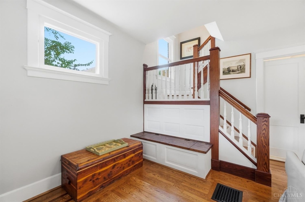 1340 Fleming St - Photo 5 of 50