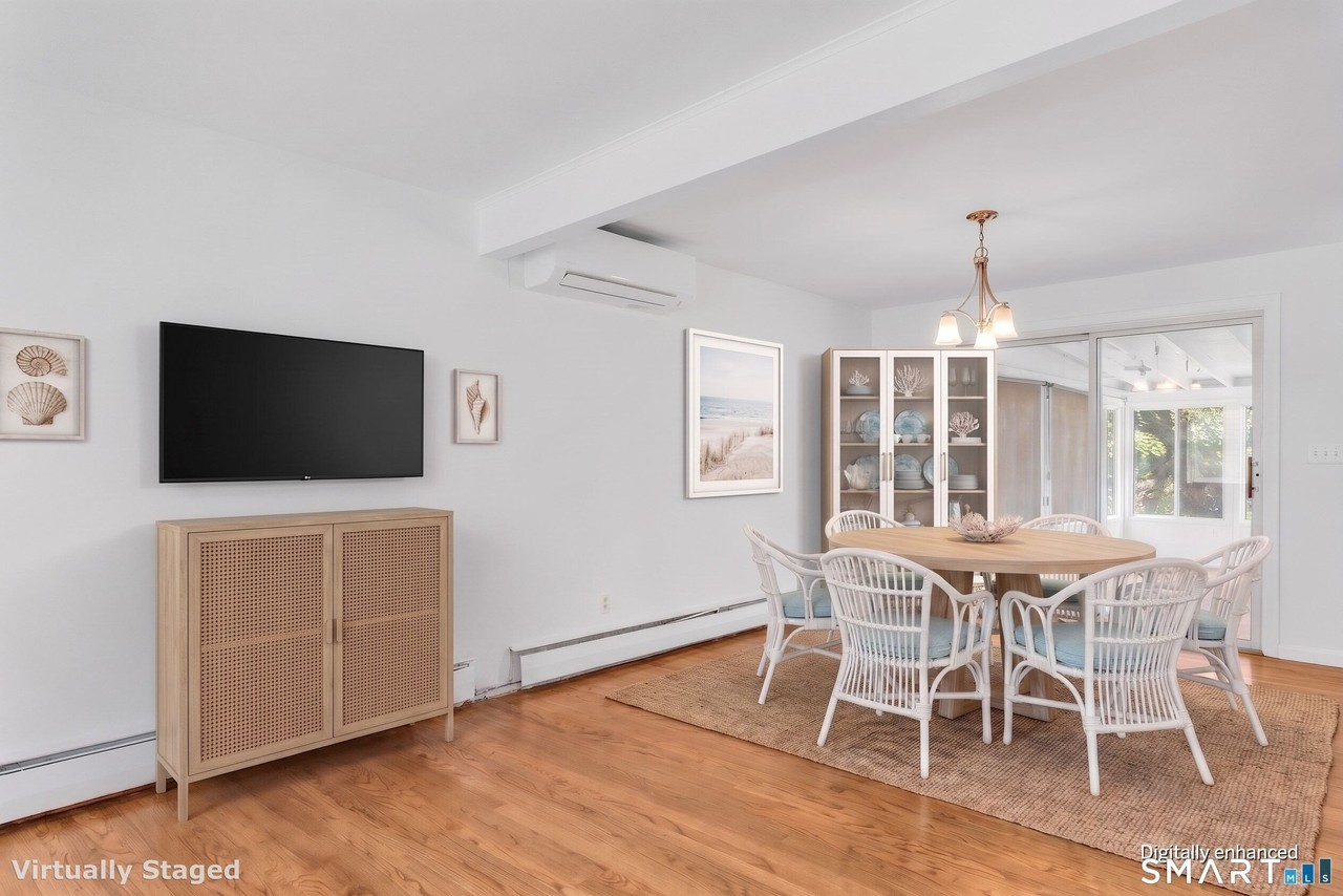 44 Horse Pond Rd - Photo 3 of 30
