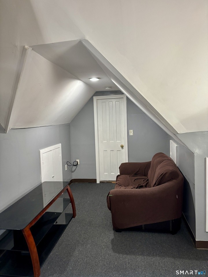45 Park Ave #3 - Photo 4 of 15