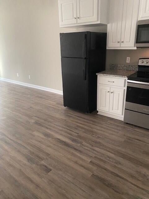 410A Oak St - Photo 4 of 6
