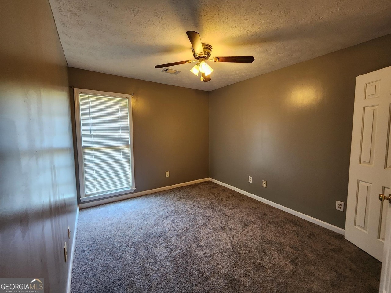 7184 Village Loop - Photo 6 of 22