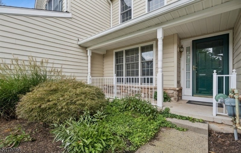 233 Patriot Hill Dr Apt 1 - Photo 2 of 36