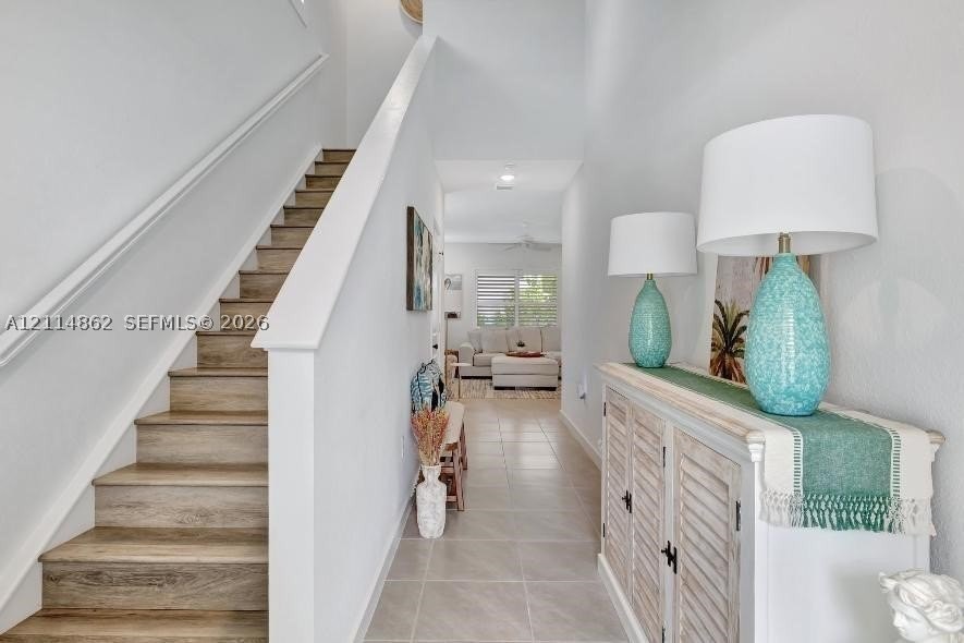 601 Ne Waters Edge Ln - Photo 6 of 13