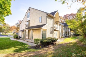 featured image of 1307 Commons At Kingswood Dr