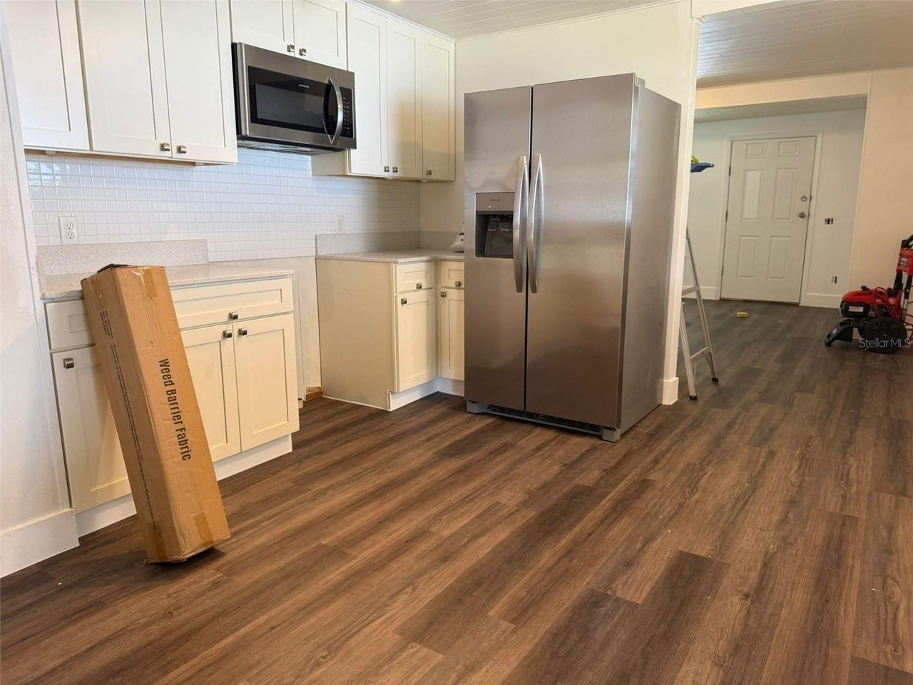 727 Magnolia St - Photo 3 of 7
