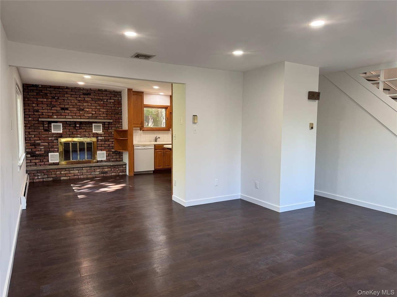62 Washington St - Photo 7 of 29