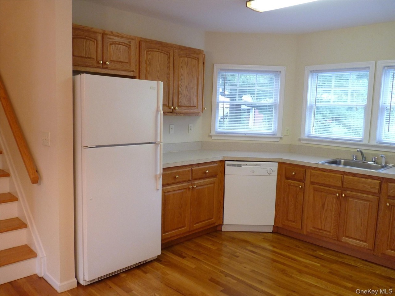 49 W Catherine St - Photo 6 of 19