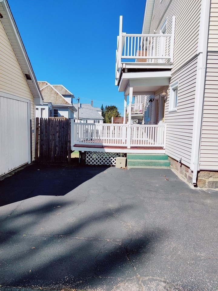 99 Putnam St #99 - Photo 3 of 27