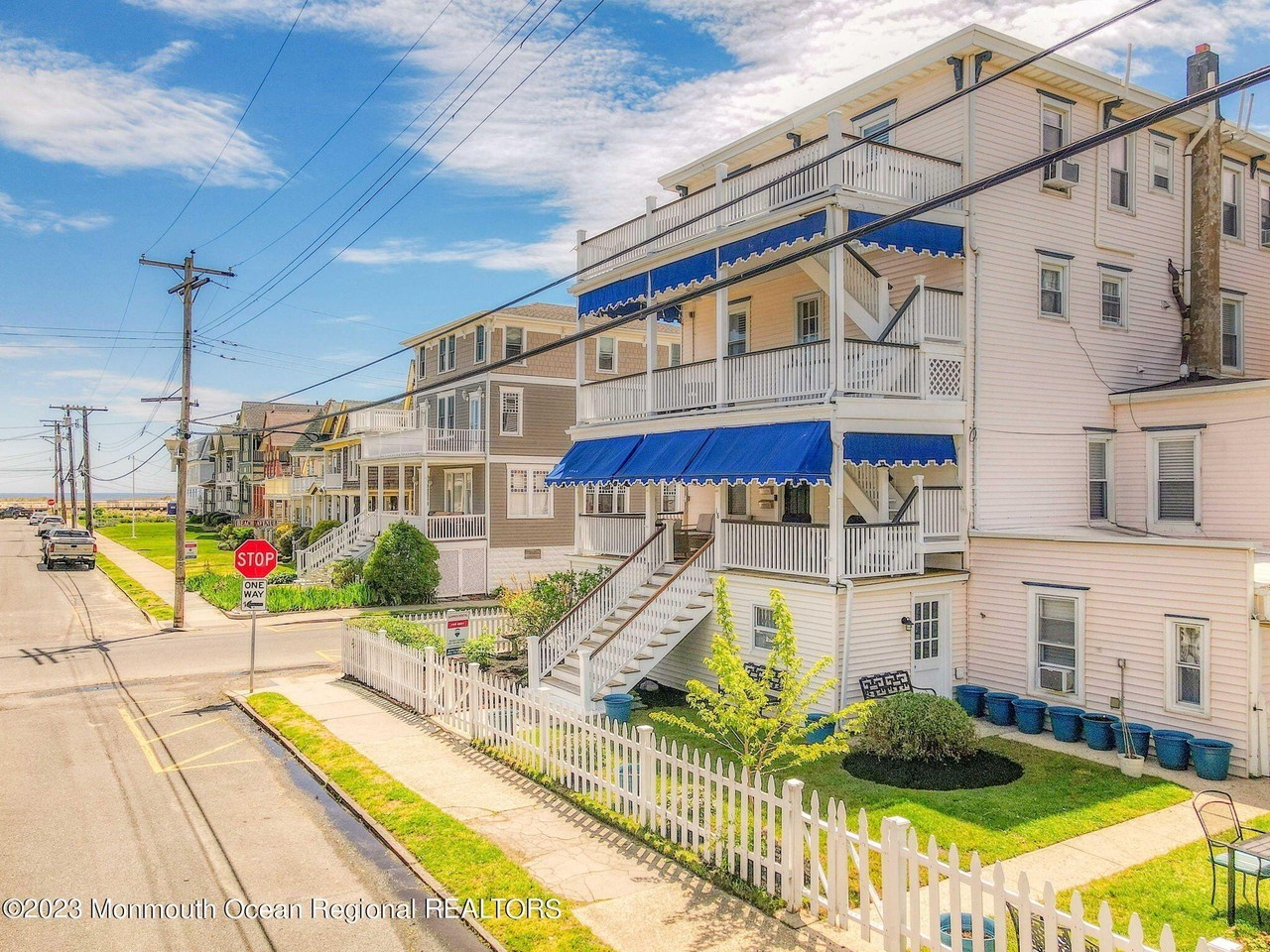 18 Abbott Ave - Photo 5 of 50
