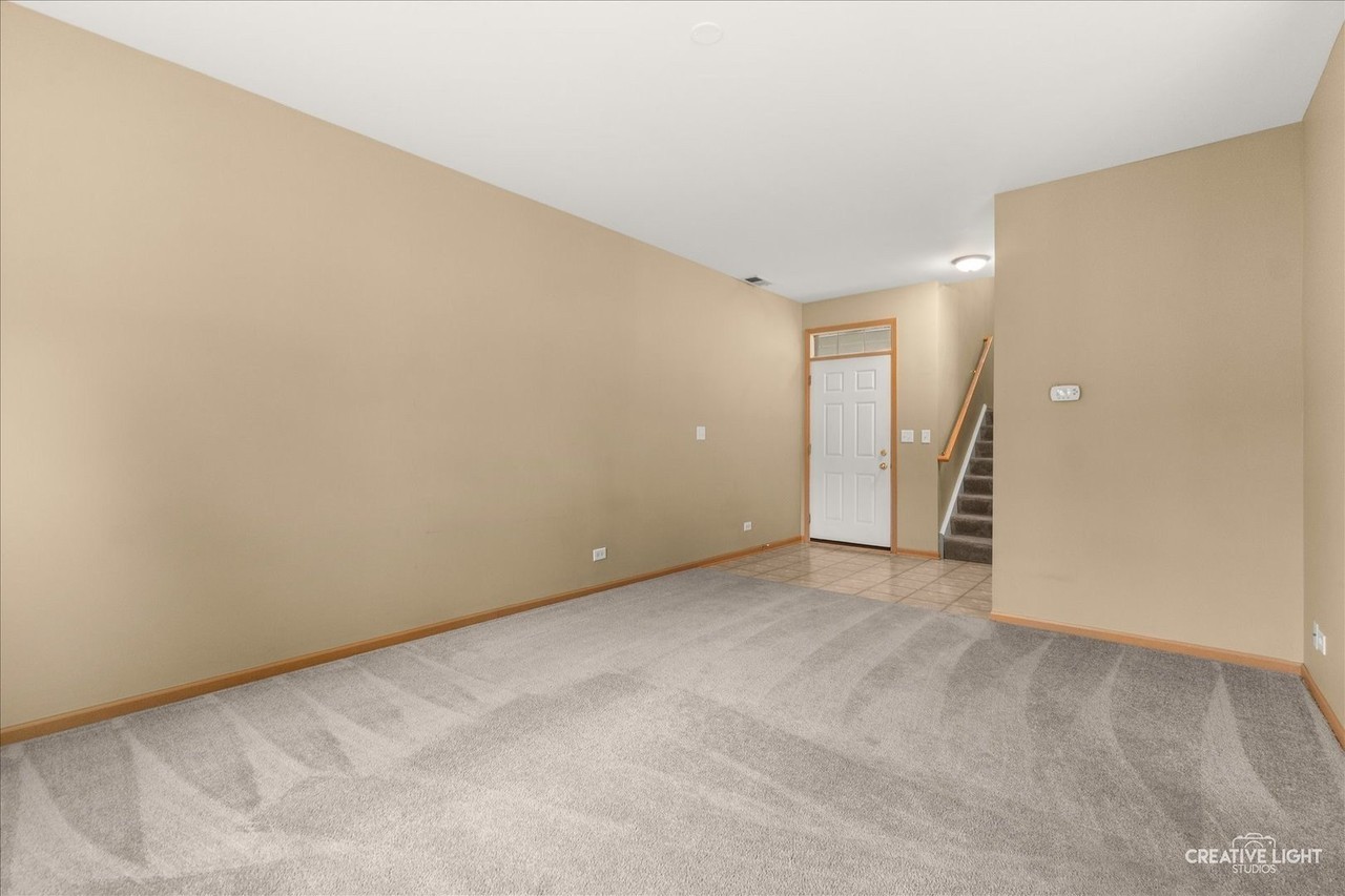375 Chesapeake Ln #375 - Photo 3 of 39
