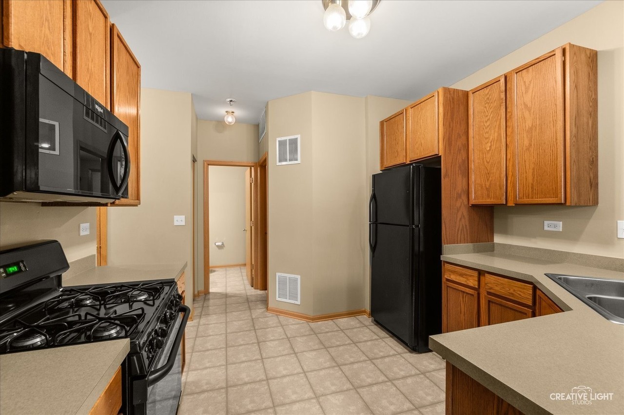 375 Chesapeake Ln #375 - Photo 6 of 39