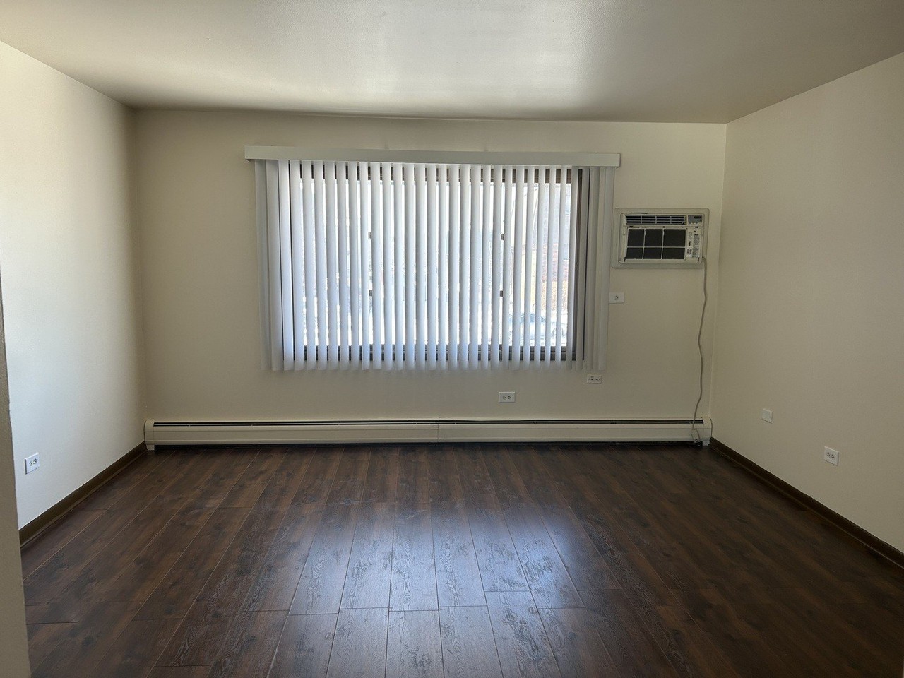 1135 Royal Blvd #2N - Photo 2 of 8